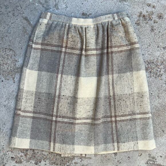 Vintage 90s Jones New York Cream Neutral Wool Plaid Print Wrap Mini Skirt - Picture 8 of 14